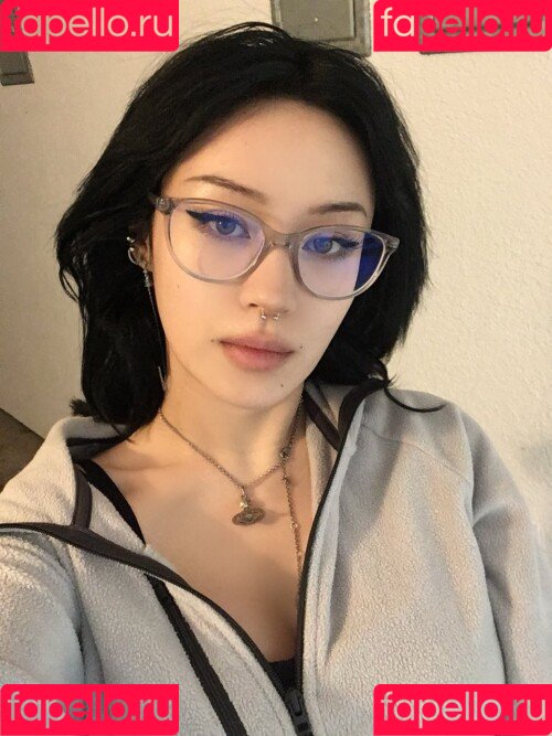 JadeyAnh Onlyfans Photo Gallery 