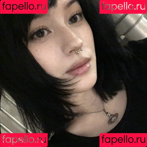 JadeyAnh Onlyfans Photo Gallery 