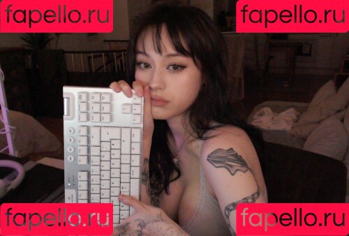 JadeyAnh Onlyfans Photo Gallery 