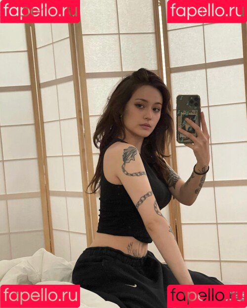 JadeyAnh Onlyfans Photo Gallery 