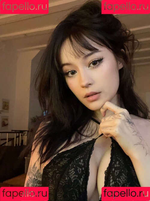 JadeyAnh Onlyfans Photo Gallery 