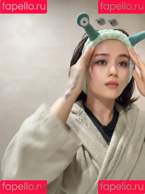 JadeyAnh Onlyfans Photo Gallery 