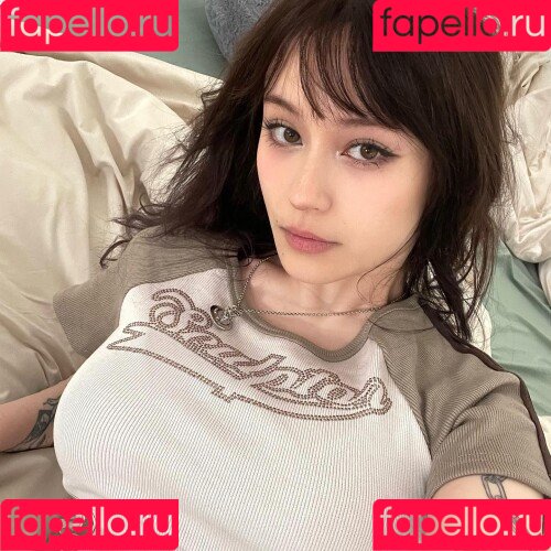 JadeyAnh Onlyfans Photo Gallery 