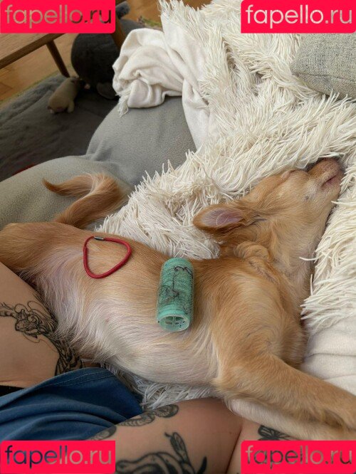 JadeyAnh Onlyfans Photo Gallery 