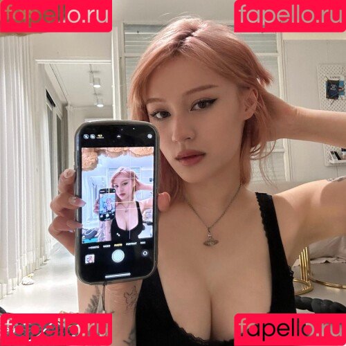 JadeyAnh Onlyfans Photo Gallery 