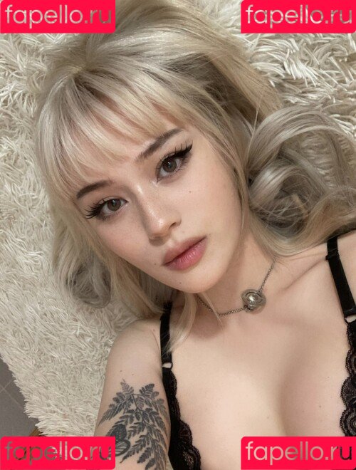 JadeyAnh Onlyfans Photo Gallery 