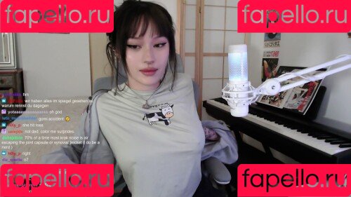 JadeyAnh Onlyfans Photo Gallery 