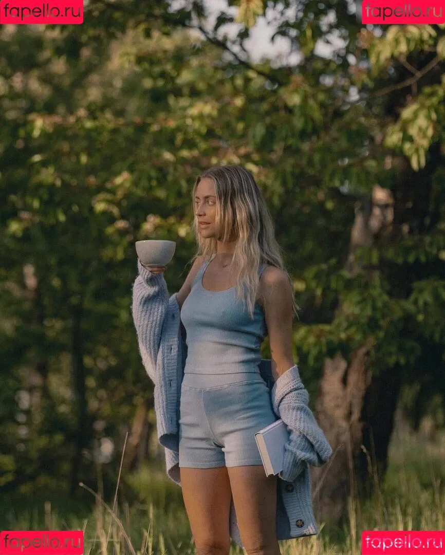 Janni Deler Onlyfans Photo Gallery 