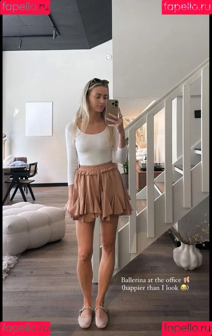 Janni Deler Onlyfans Photo Gallery 