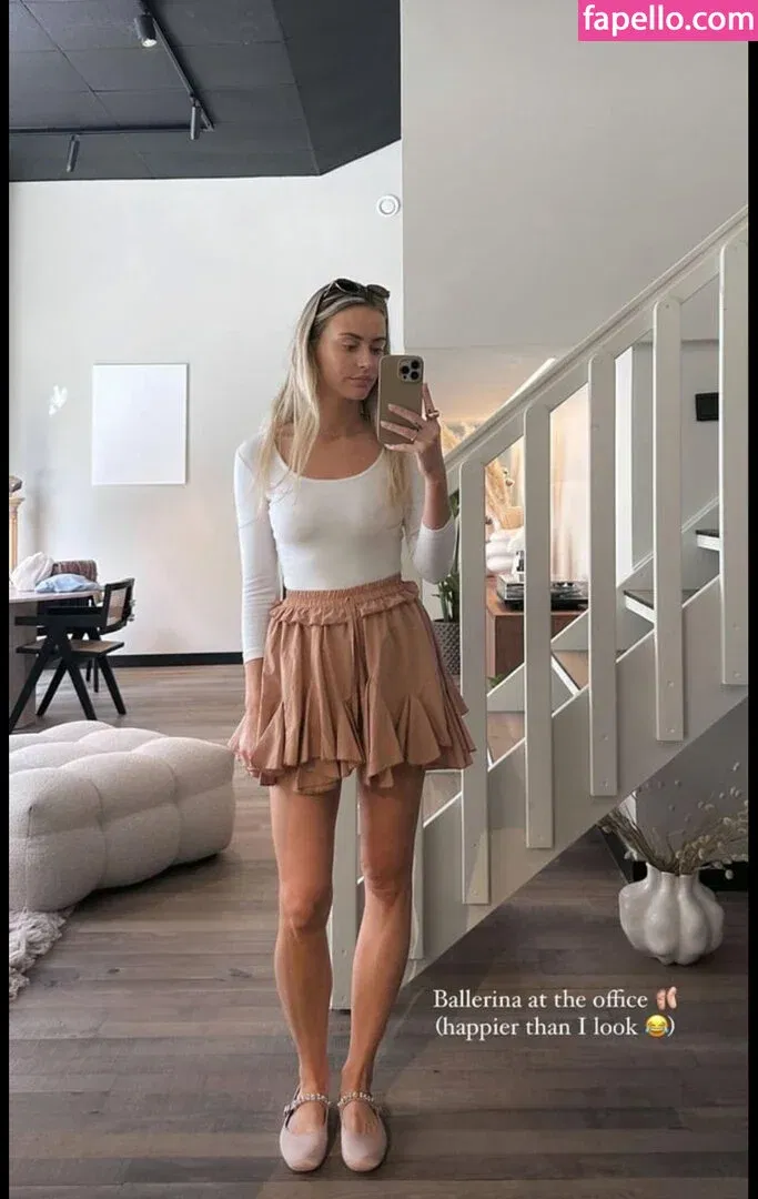 Janni Deler Onlyfans Photo Gallery 