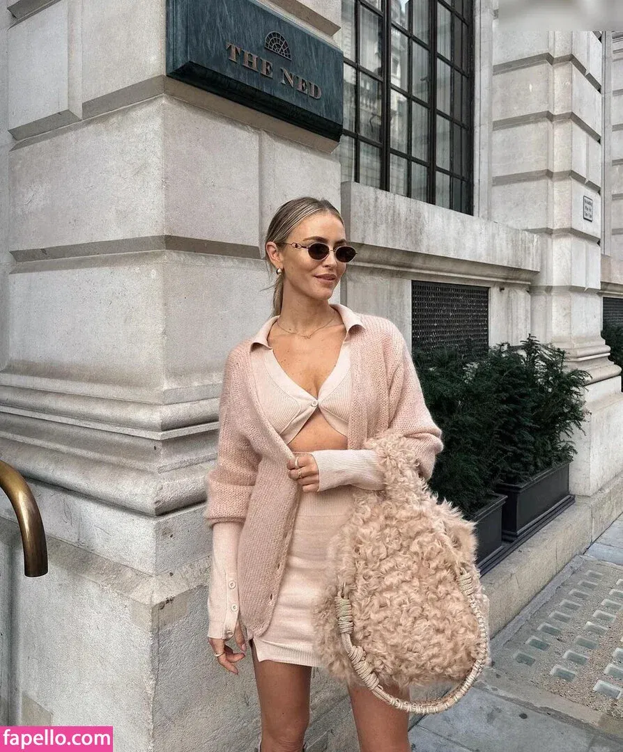 Janni Deler Onlyfans Photo Gallery 