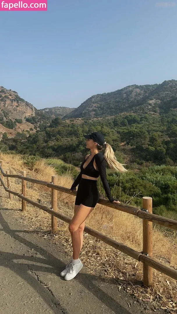 Janni Deler Onlyfans Photo Gallery 