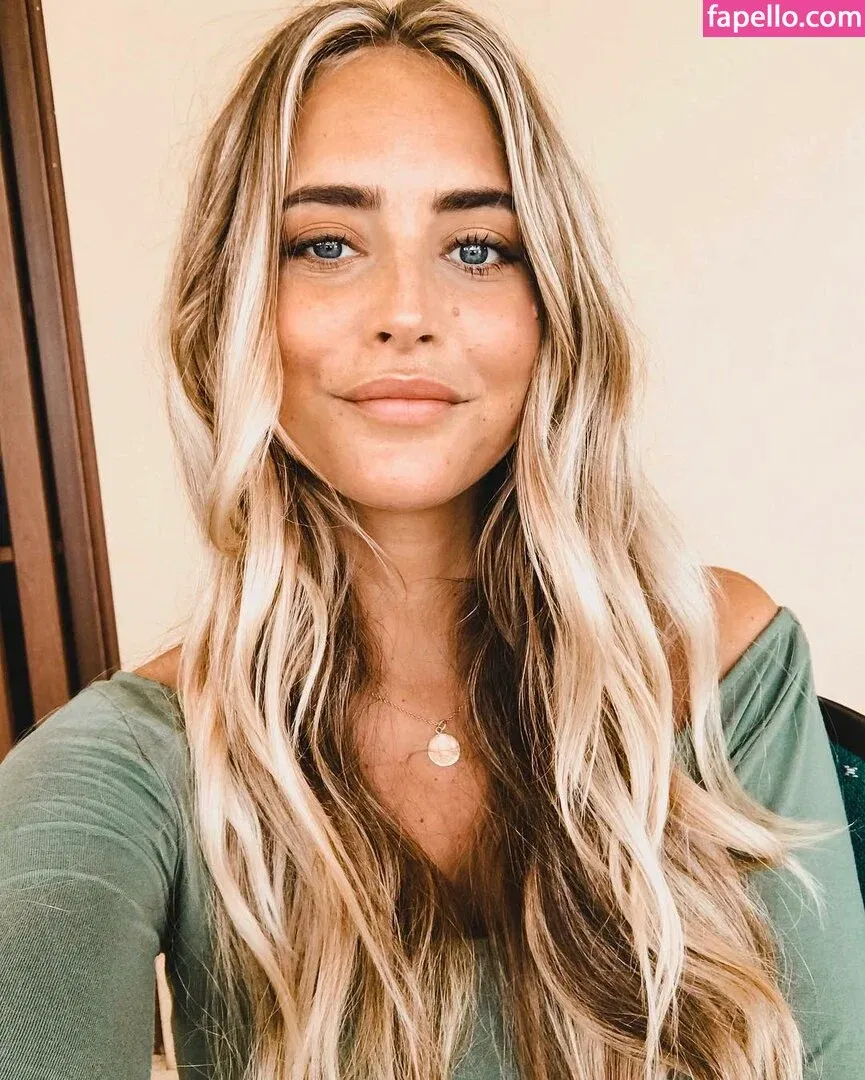 Janni Deler Onlyfans Photo Gallery 