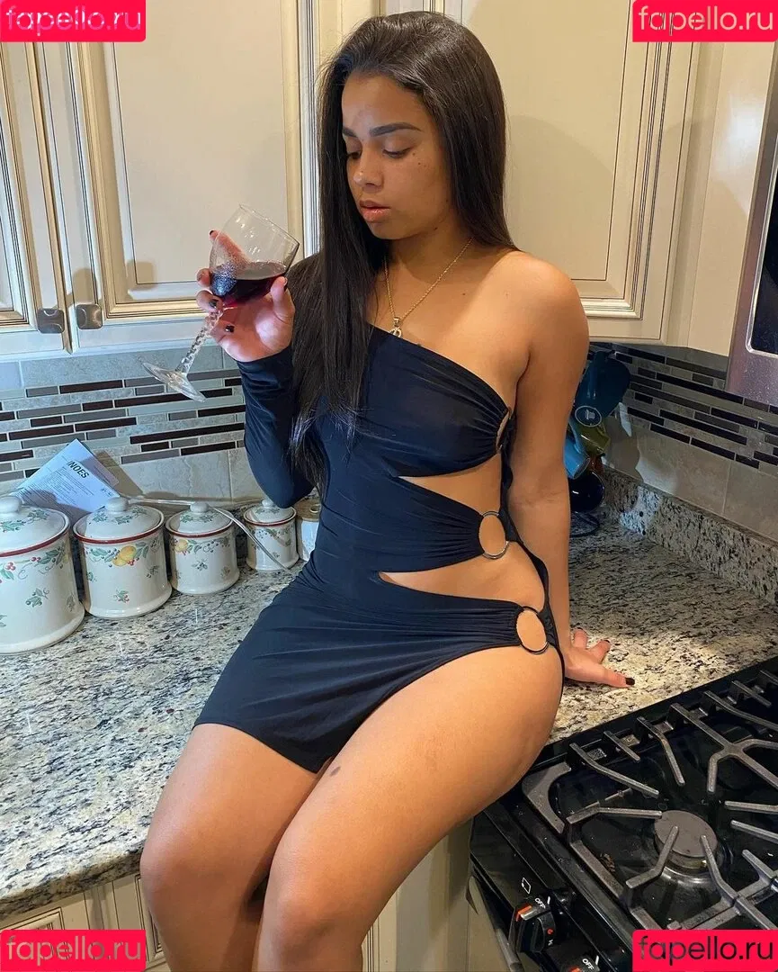 Rosairis Onlyfans Photo Gallery 