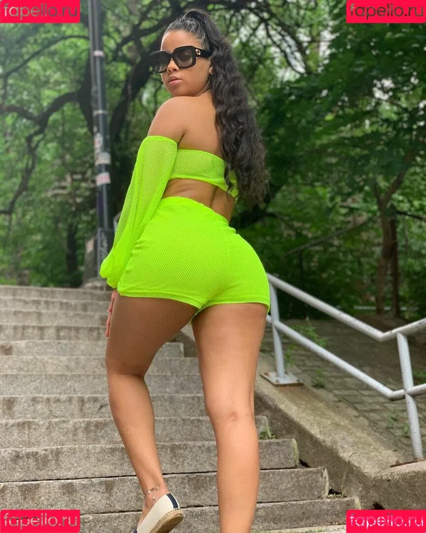 Rosairis Onlyfans Photo Gallery 