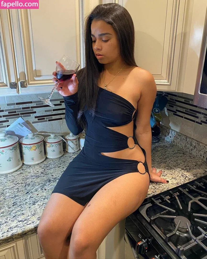 Rosairis Onlyfans Photo Gallery 