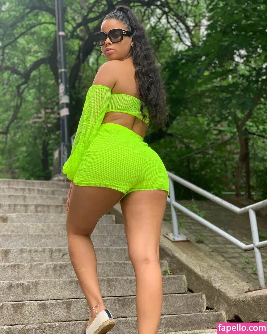 Rosairis Onlyfans Photo Gallery 