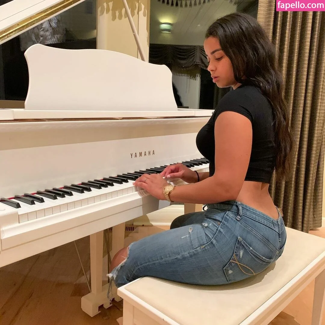 Rosairis Onlyfans Photo Gallery 