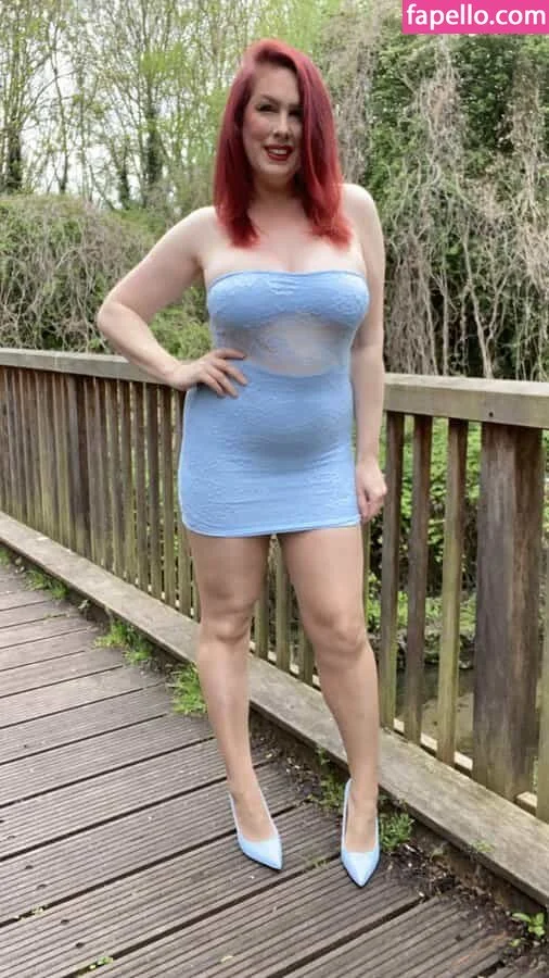 Suziesexylegs Onlyfans Photo Gallery 