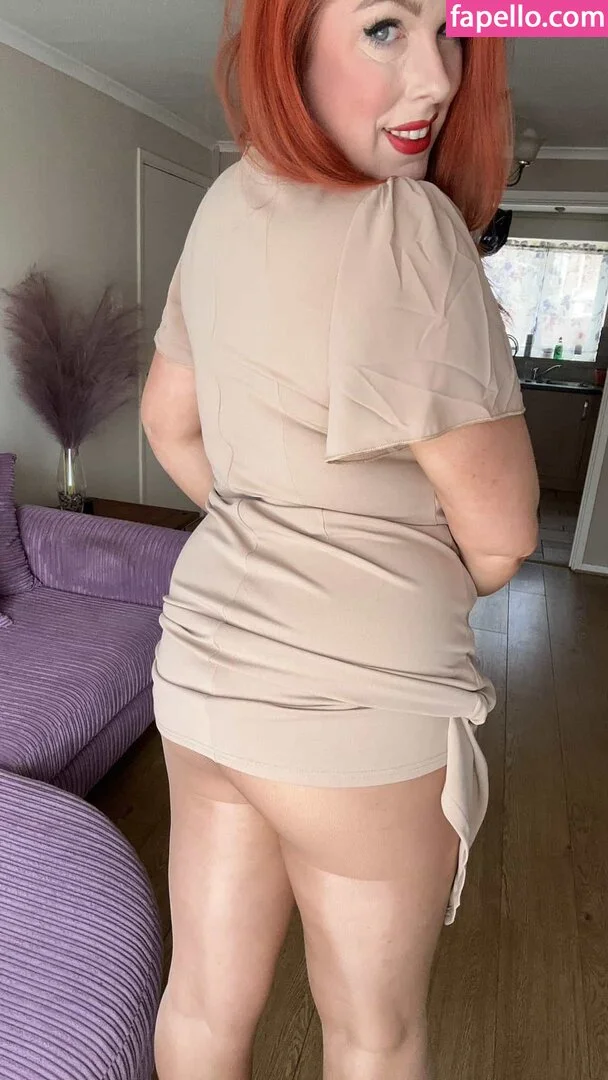 Suziesexylegs Onlyfans Photo Gallery 
