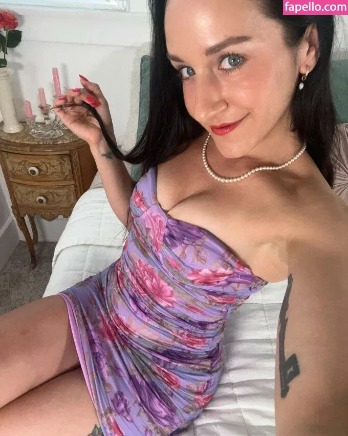 Goddess Athena Onlyfans Photo Gallery 