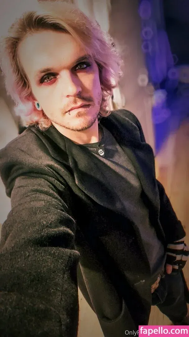 joystiknik Onlyfans Photo Gallery 