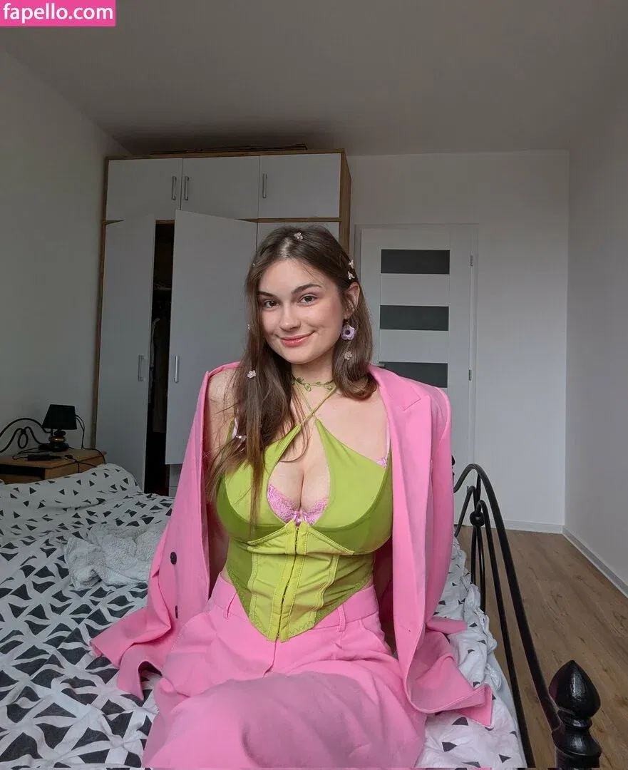 mini__pi_g Onlyfans Photo Gallery 