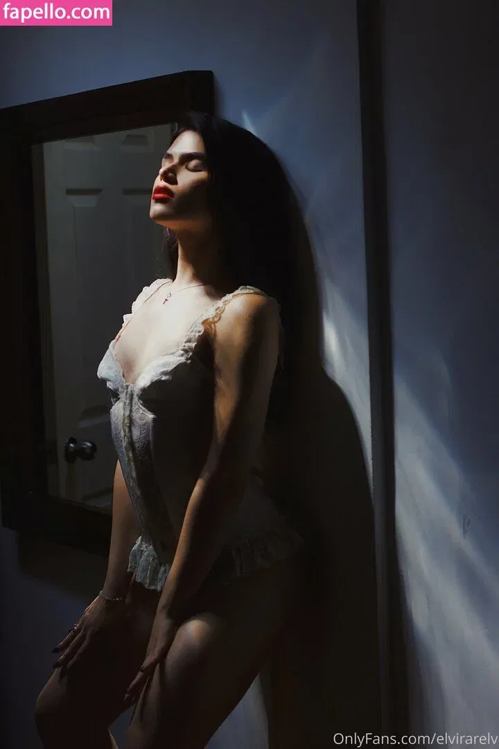 Elvira Onlyfans Photo Gallery 