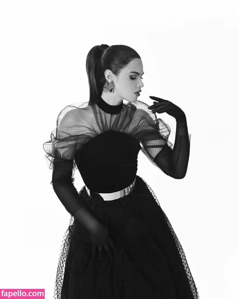 Elvira Onlyfans Photo Gallery 