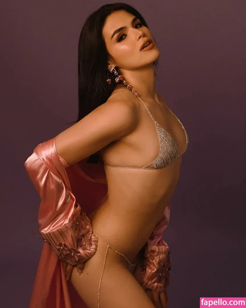 Elvira Onlyfans Photo Gallery 