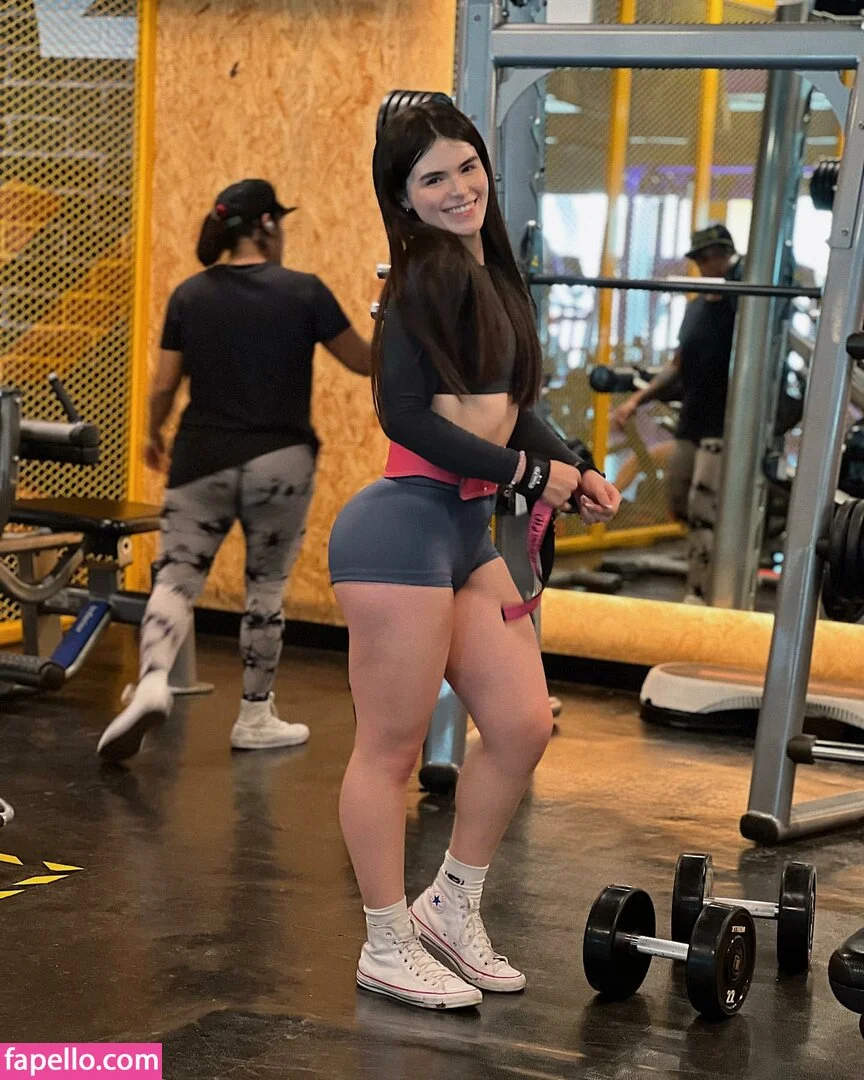 Elvira Onlyfans Photo Gallery 