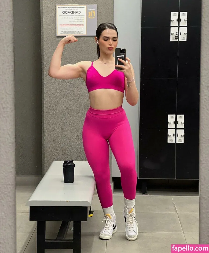 Elvira Onlyfans Photo Gallery 