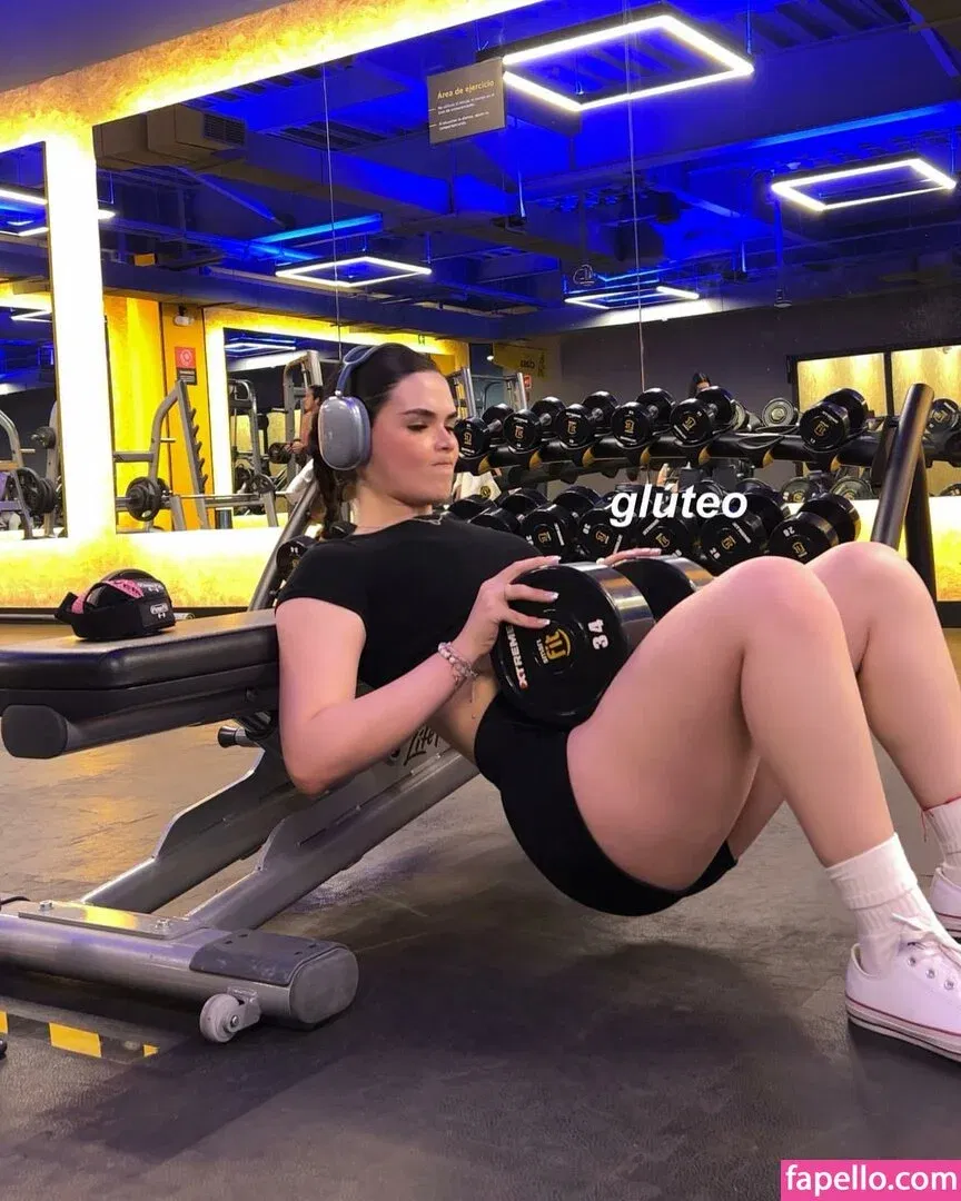 Elvira Onlyfans Photo Gallery 