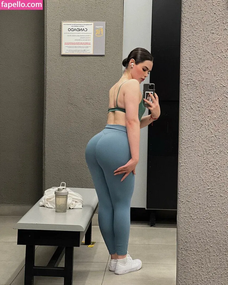 Elvira Onlyfans Photo Gallery 