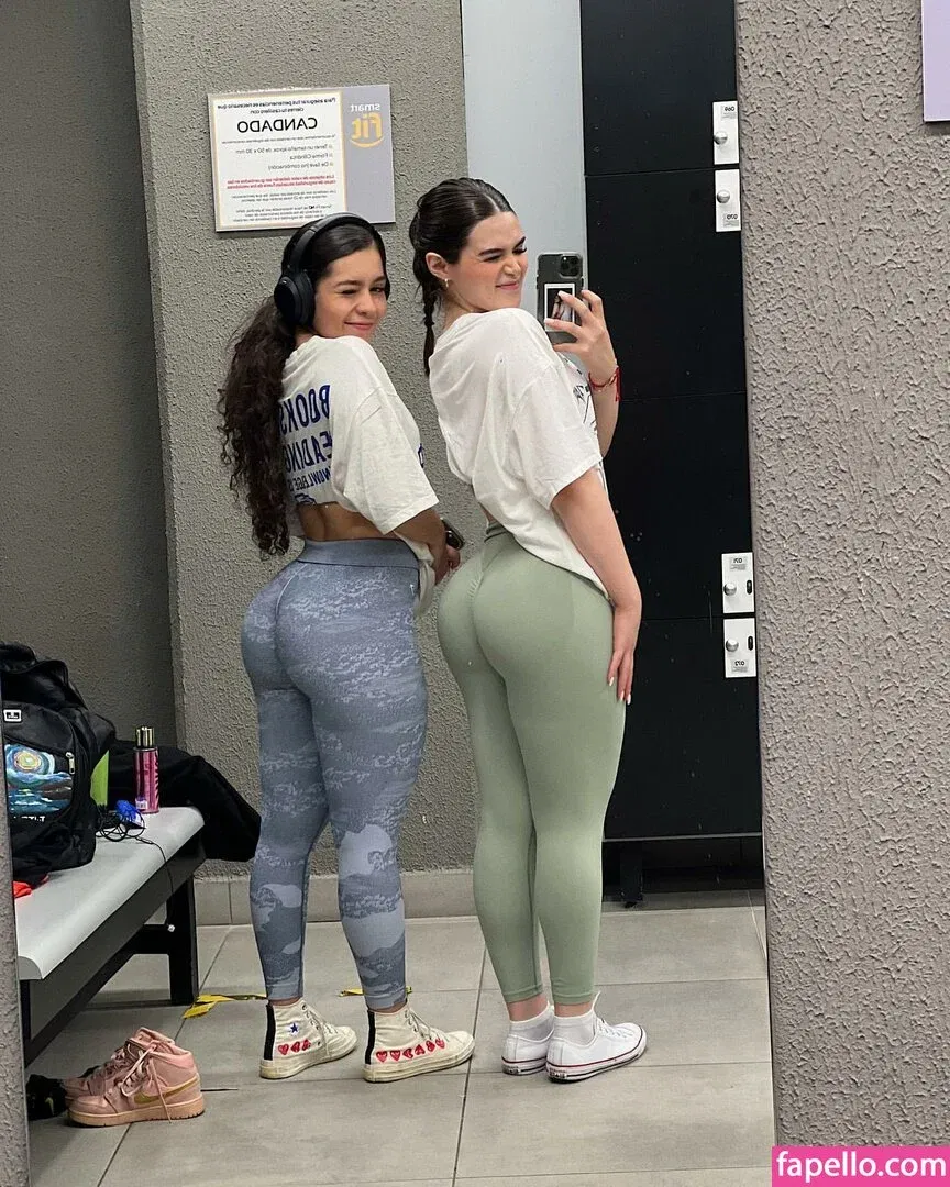 Elvira Onlyfans Photo Gallery 