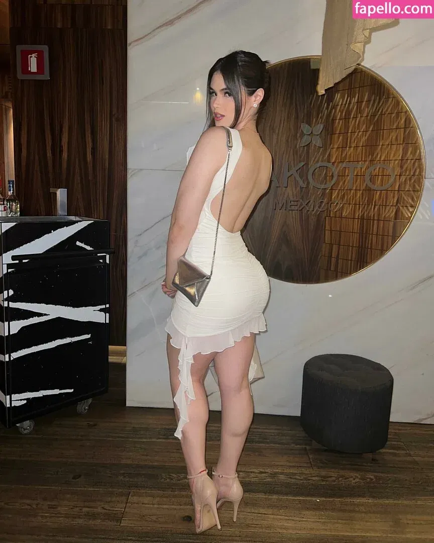 Elvira Onlyfans Photo Gallery 