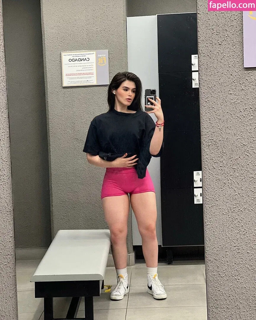 Elvira Onlyfans Photo Gallery 