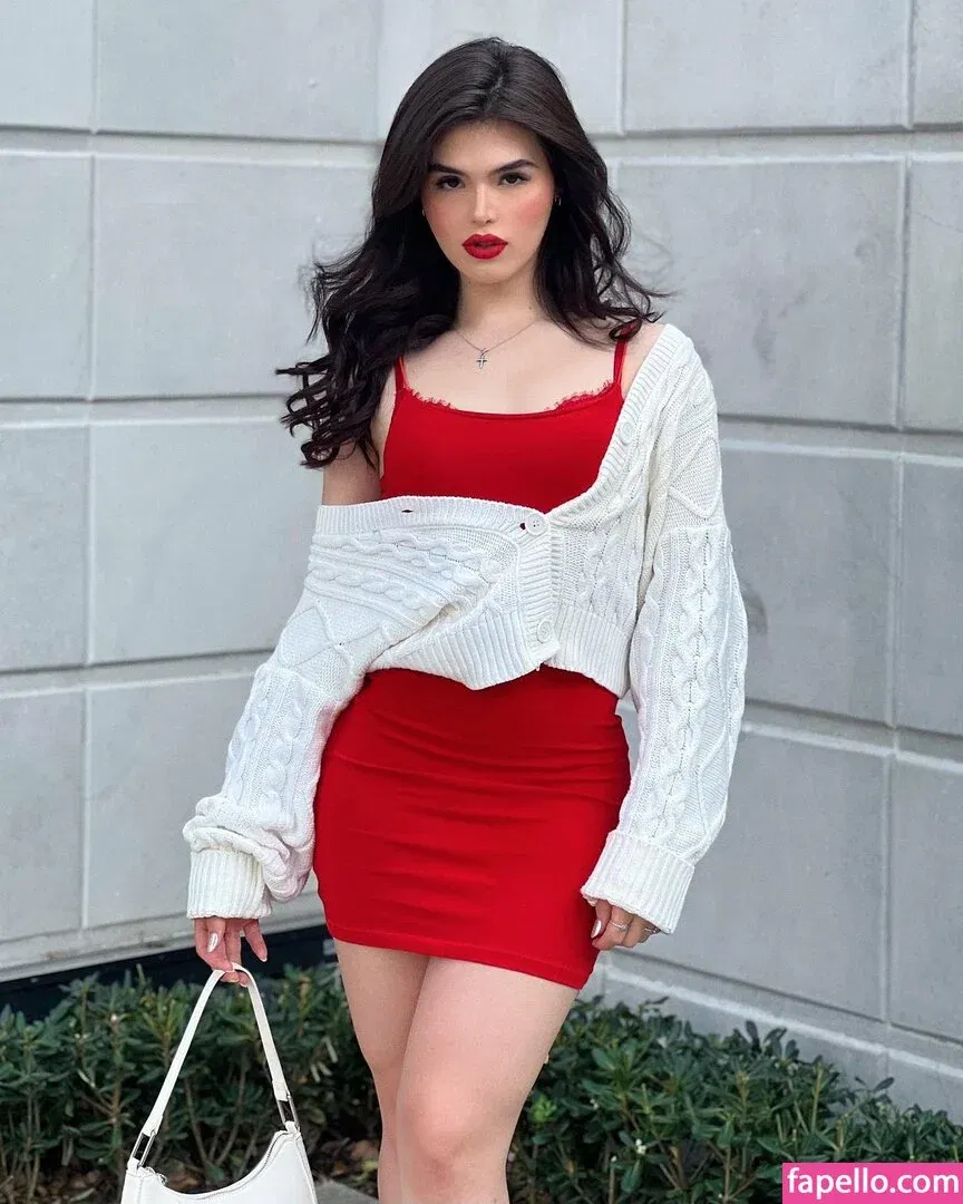 Elvira Onlyfans Photo Gallery 