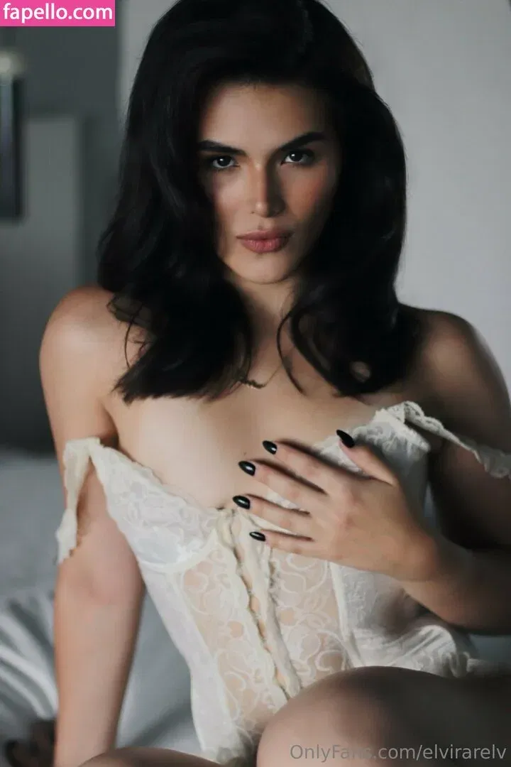 Elvira Onlyfans Photo Gallery 