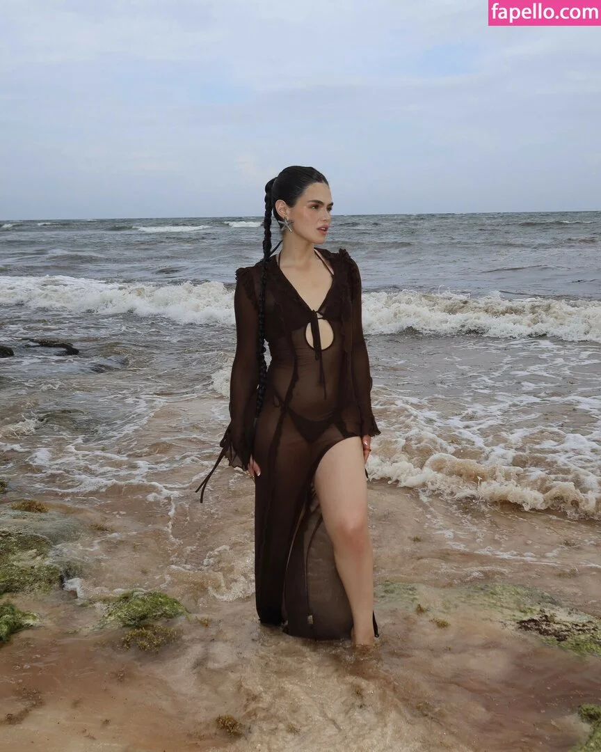 Elvira Onlyfans Photo Gallery 