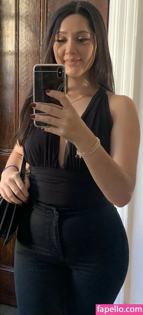 Cristinabbx Onlyfans Photo Gallery 