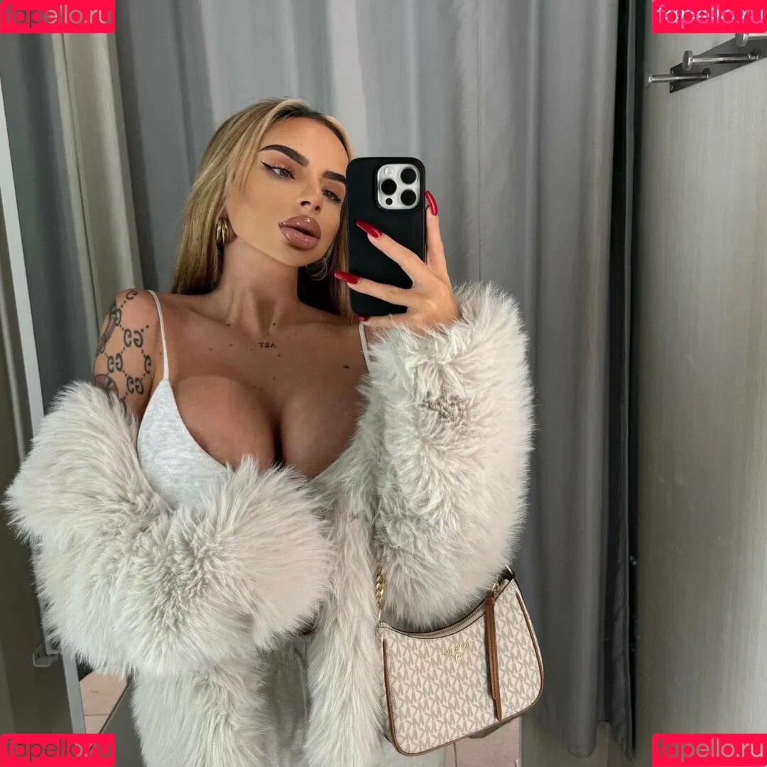 Lucia Smieskova Onlyfans Photo Gallery 