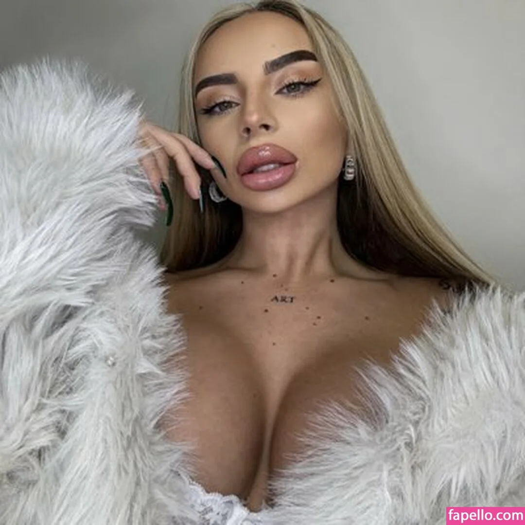 Lucia Smieskova Onlyfans Photo Gallery 