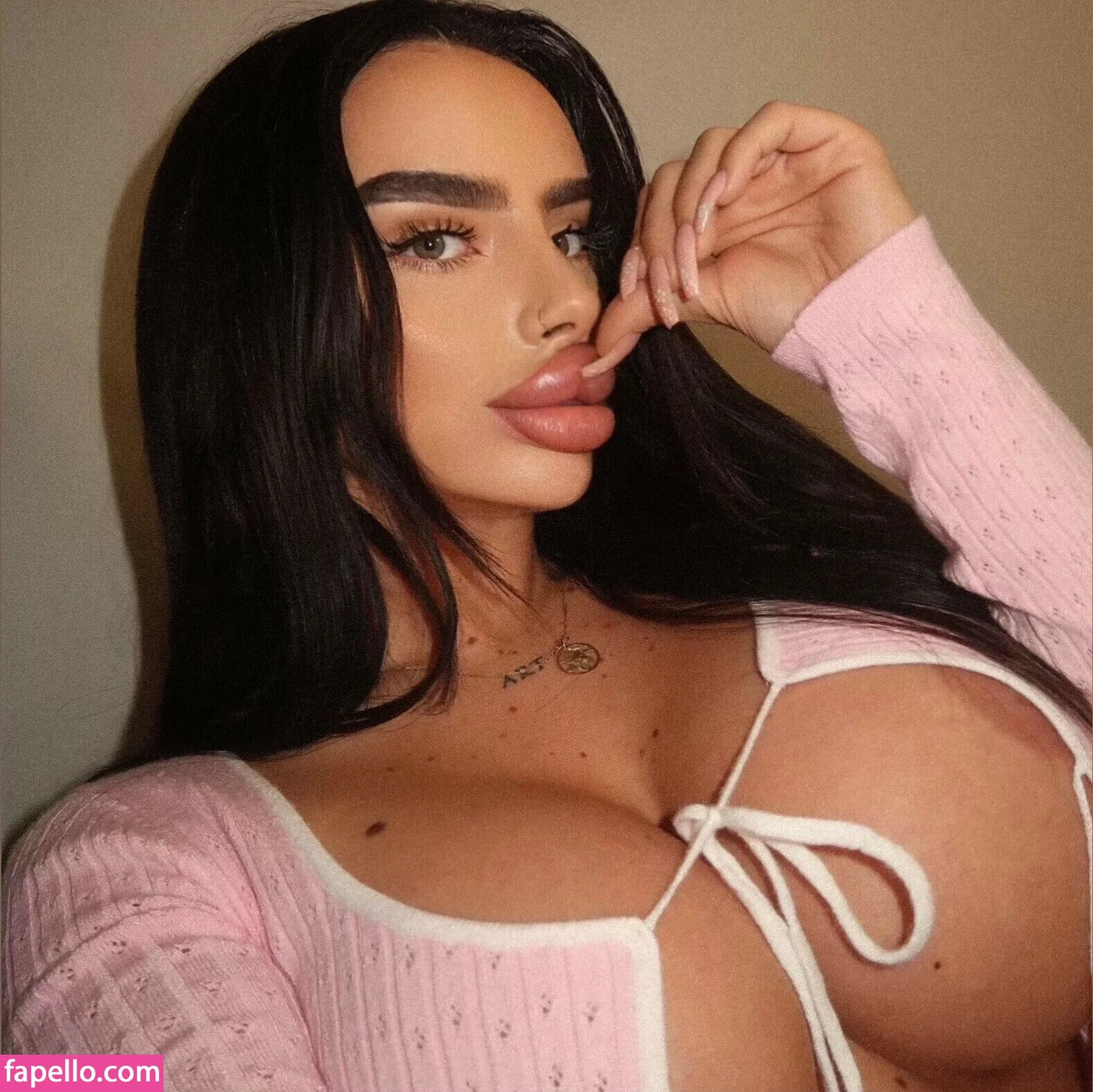 Lucia Smieskova Onlyfans Photo Gallery 