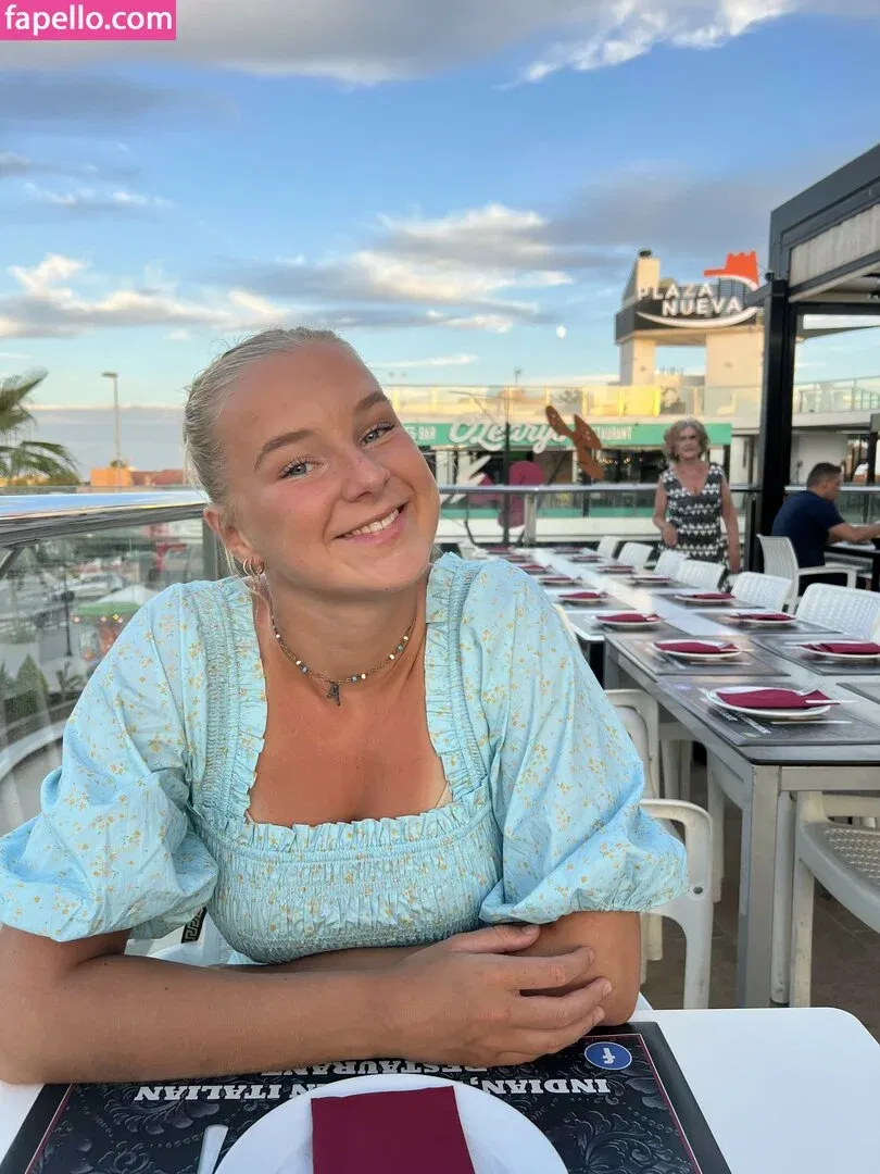 Caroline Kupka Onlyfans Photo Gallery 