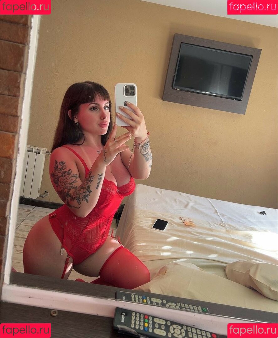 Melina Guida Onlyfans Photo Gallery 