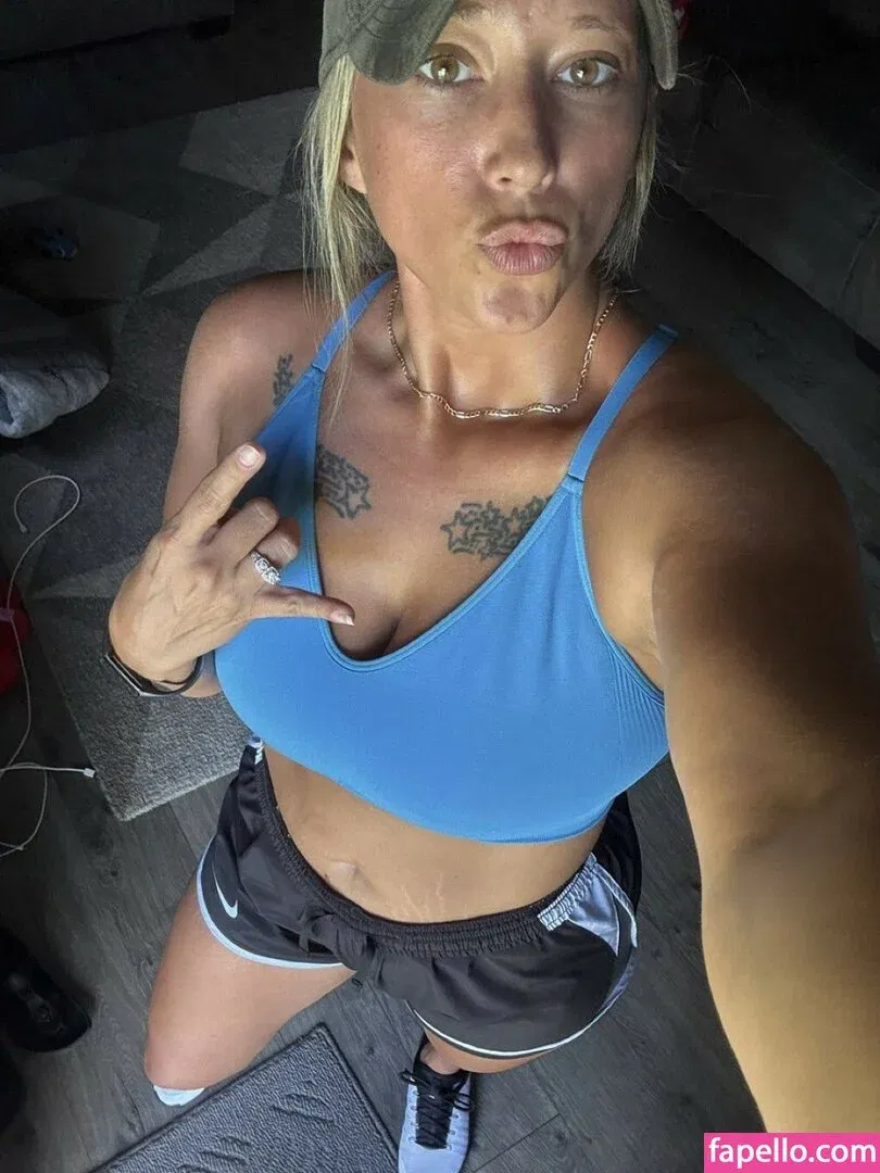 bigtitsmcgee612 Onlyfans Photo Gallery 