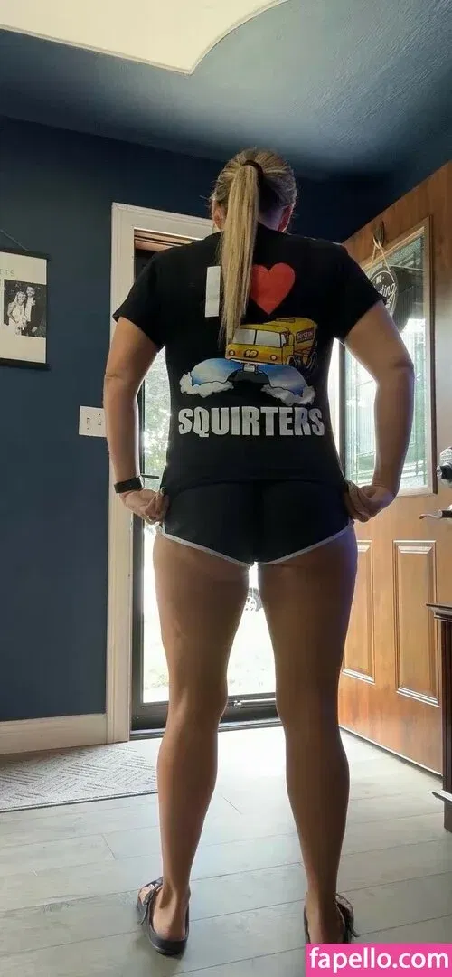 bigtitsmcgee612 Onlyfans Photo Gallery 