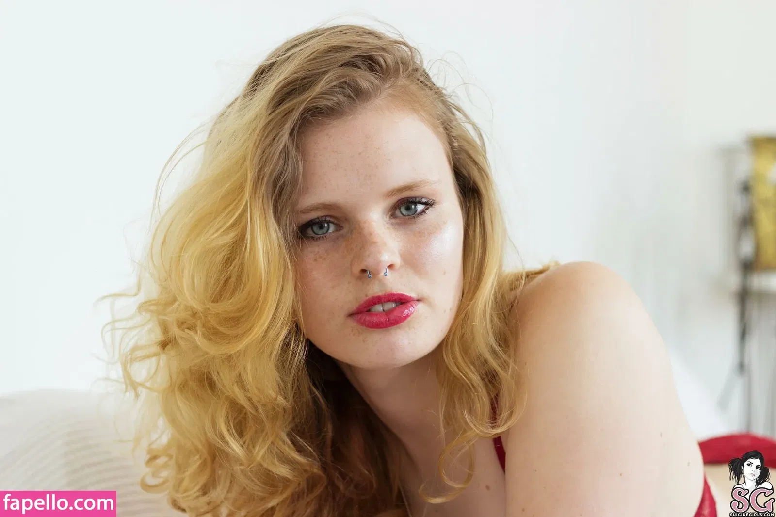 Elenae SG Onlyfans Photo Gallery 