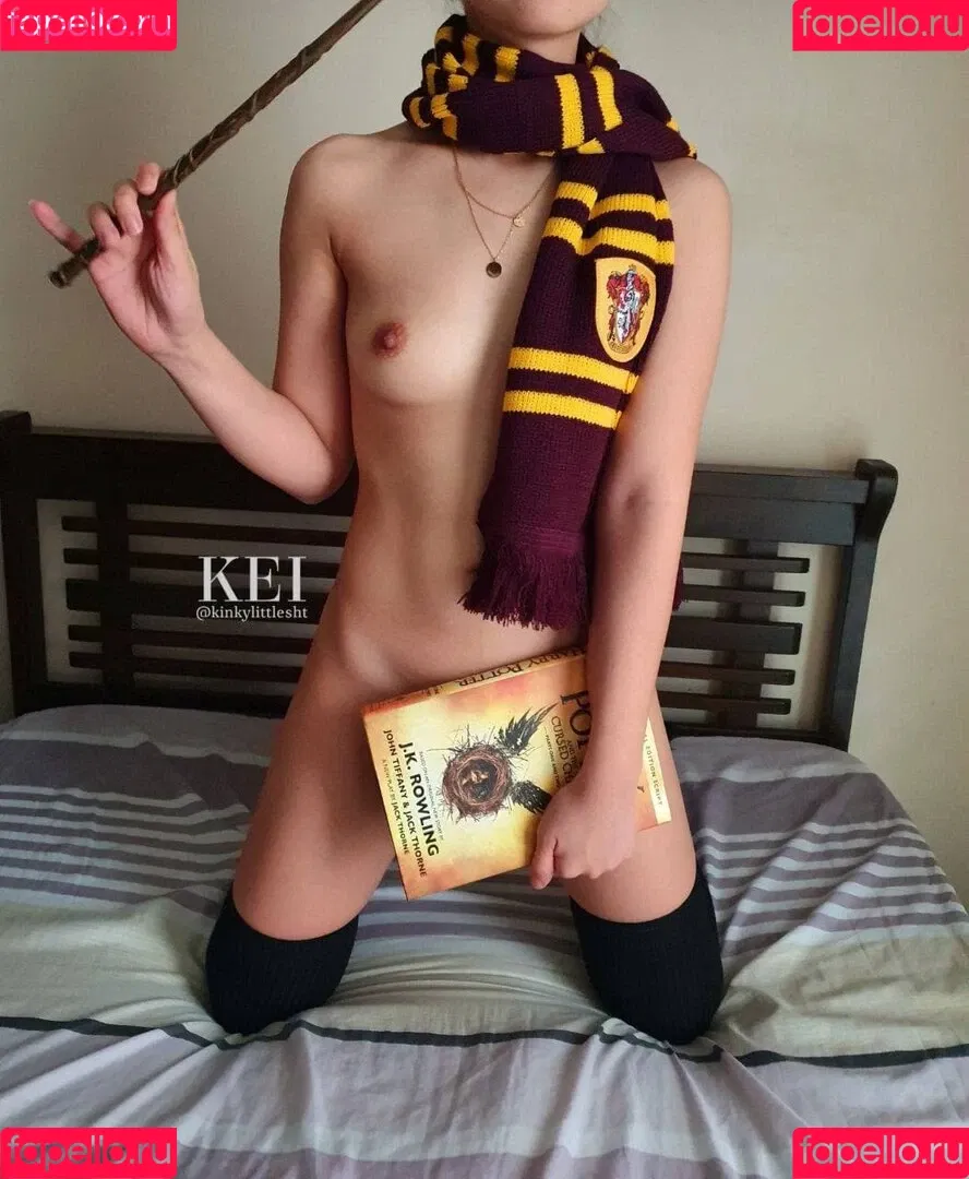 keikinkylittlesht Onlyfans Photo Gallery 